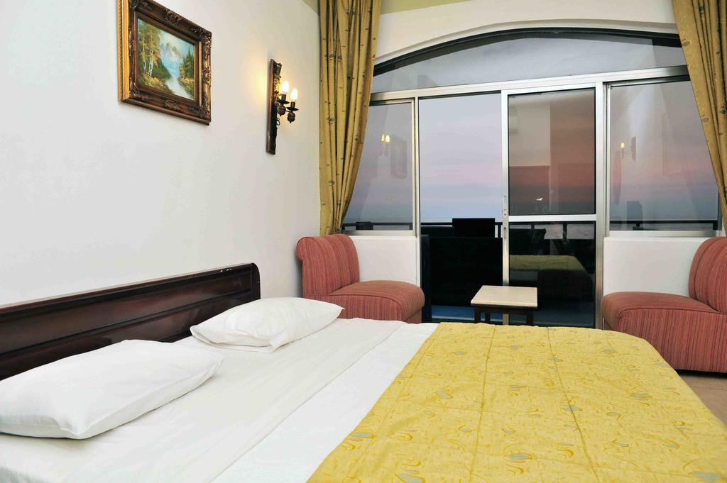 Arcada Marina Hotel Joünié Habitación foto