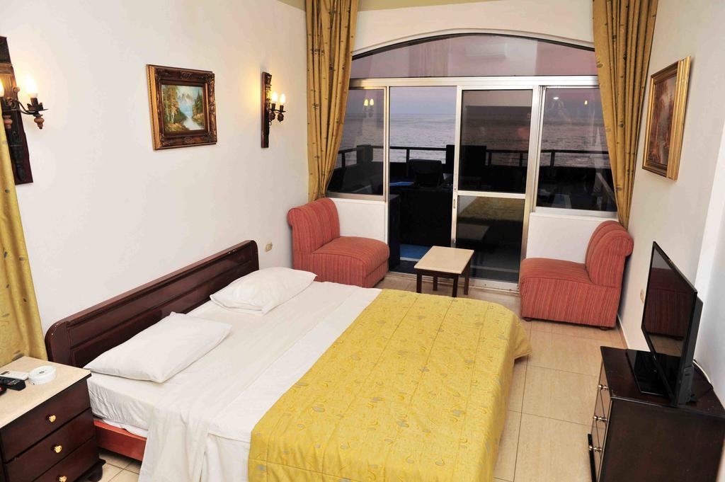Arcada Marina Hotel Joünié Habitación foto